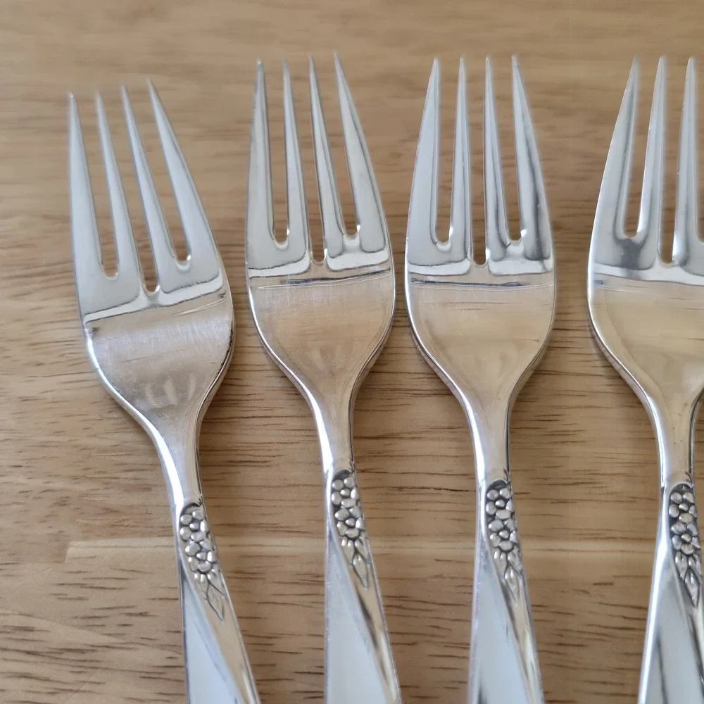 Set Of 6 Oneida Community Winsome Silverplate Forks 7 1/4